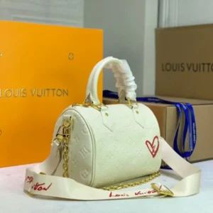 replica-aaa-louis-vuitton-limited-edition-speedy-bandouliere-22-whitepink