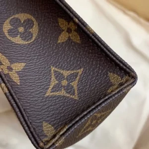 replica-aaa-louis-vuitton-toiletry-pouch-19-m47544