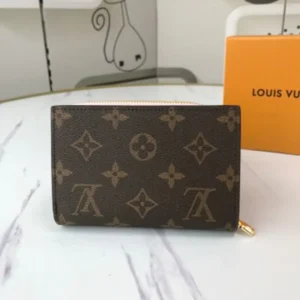 replica-aaa-louis-vuitton-wallet-with-zip-compartment-m86366